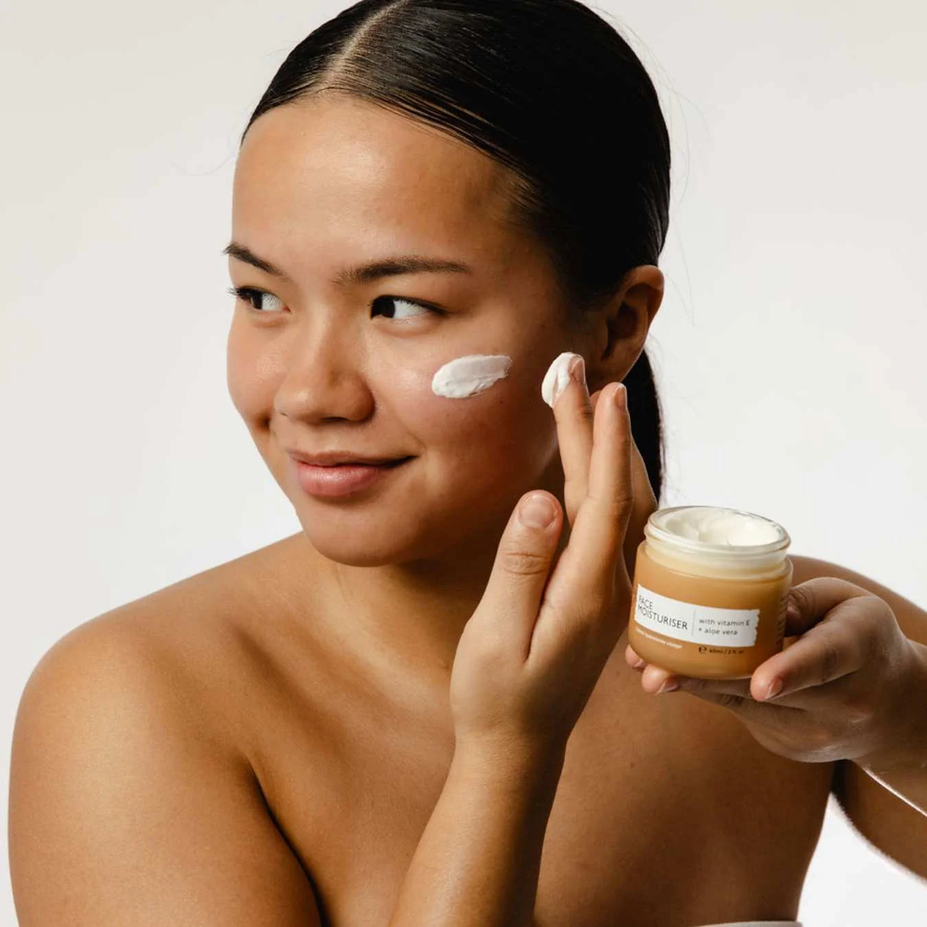 Face Moisturizer with Vitamin E - Image 9
